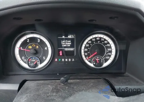 2016 Ram 1500 Hfe Express z USA, uszkodzony, nr VIN 1C6RR6ZM4GS145960